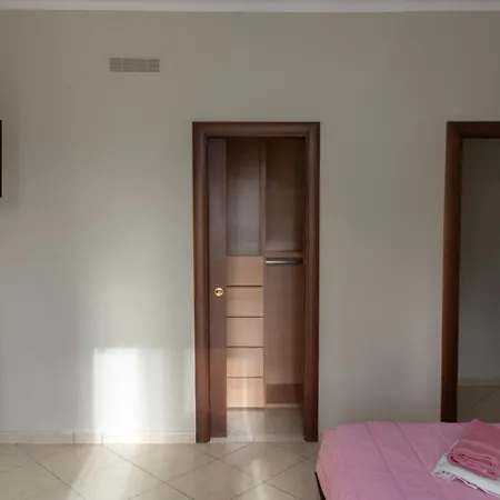 Apartman Residenziale, Near The Sea, Free Parking, Family